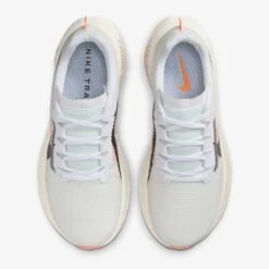 Nike Men's Ultrafly Trail Shoe - White- Regular (D) -Outlet EasyRoam Footwear Store 2aa87f78 3c8d 4cc8 b360 1dab893205a7