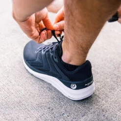 Topo Athletic Men's Phantom 2 Running Shoe - Black/White - Regular (D) -Outlet EasyRoam Footwear Store M046.Black White 10